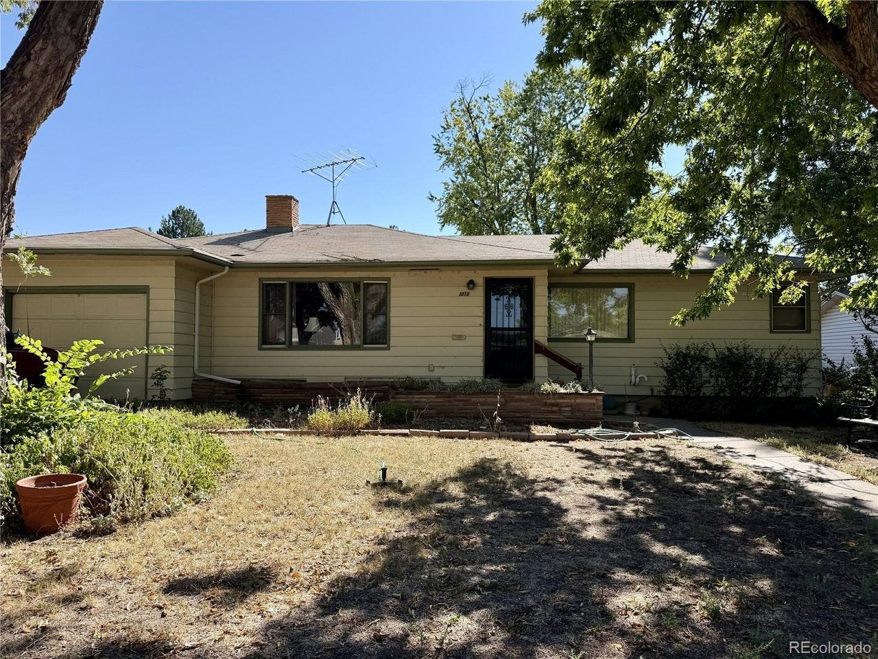 1010 Hilltop Dr — photo