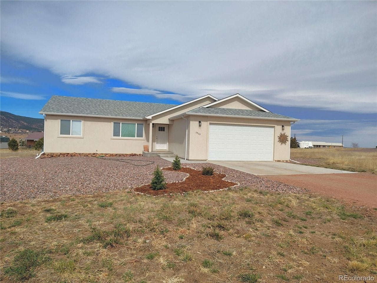 3939 Mcintire Dr — photo