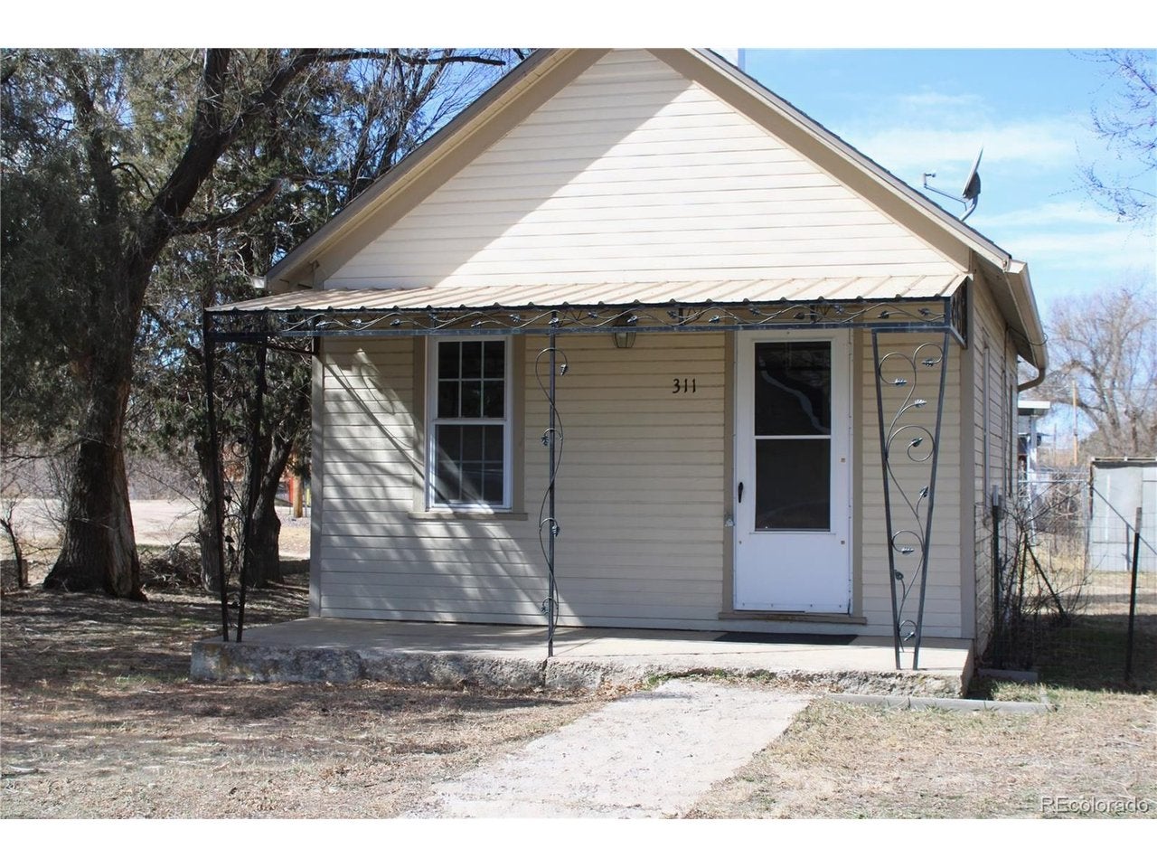 311 Ute Ave — photo