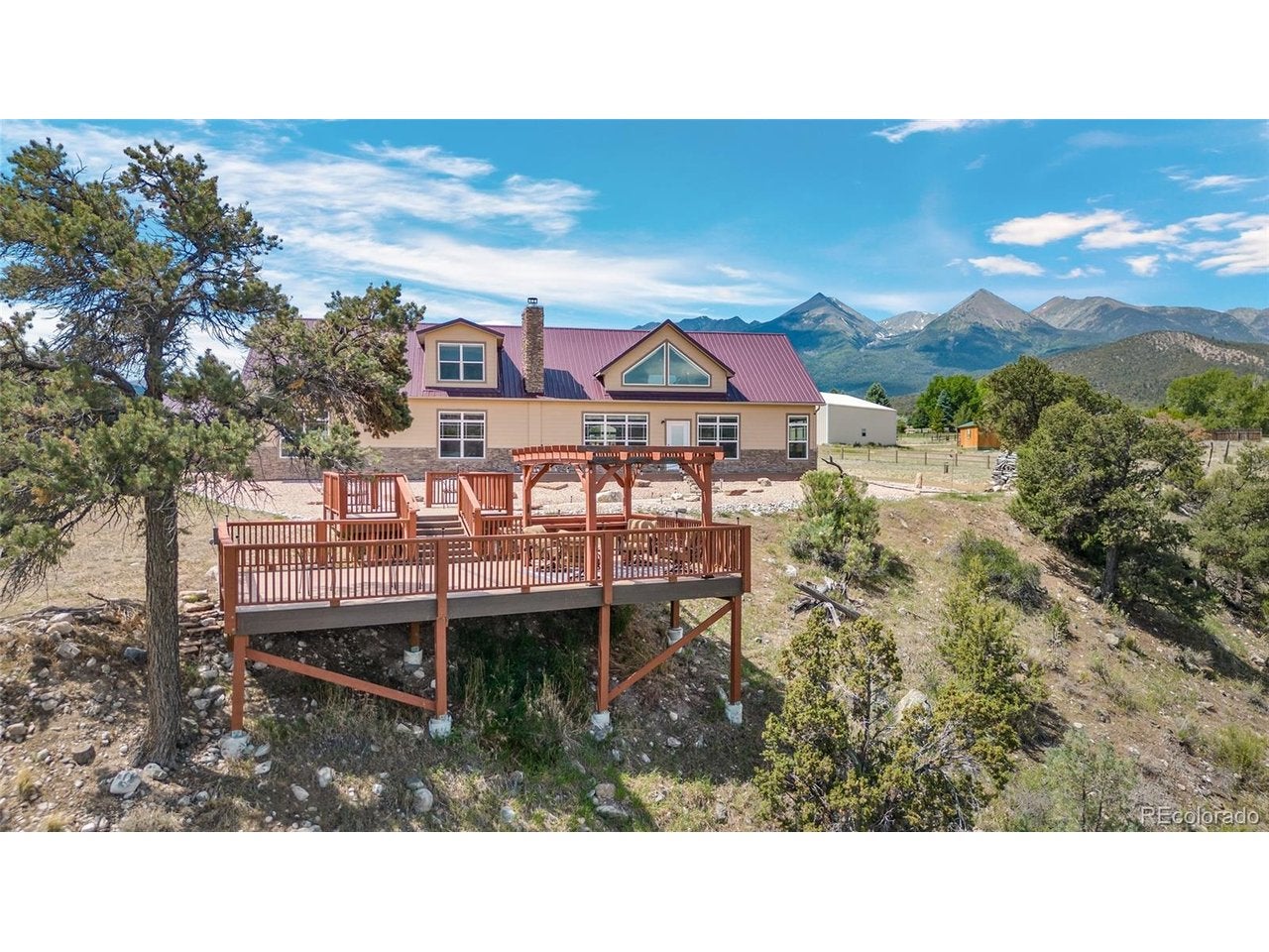 497 E Blarney Stone Rd — photo