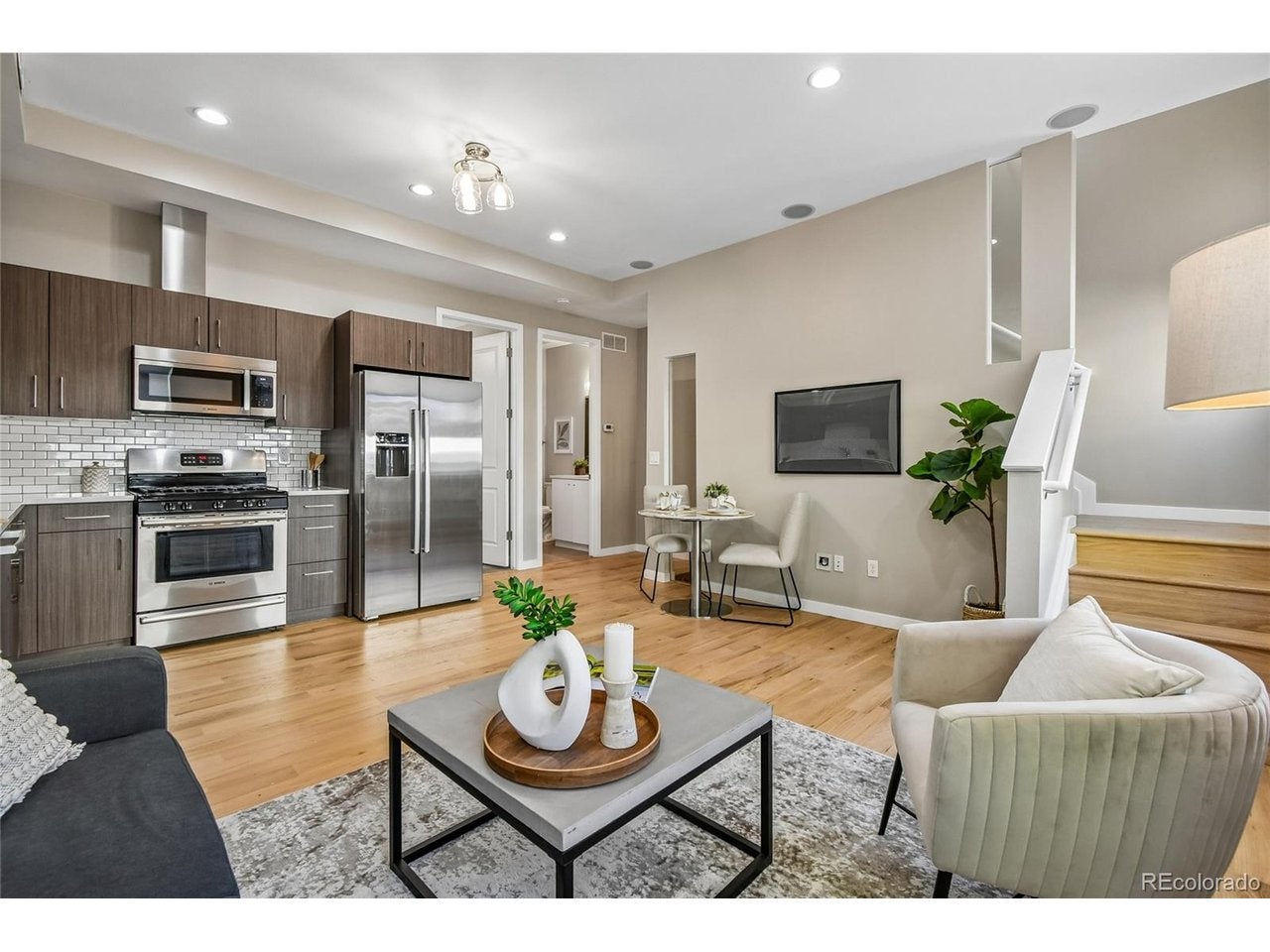 2327 Glenarm Pl 2 — photo