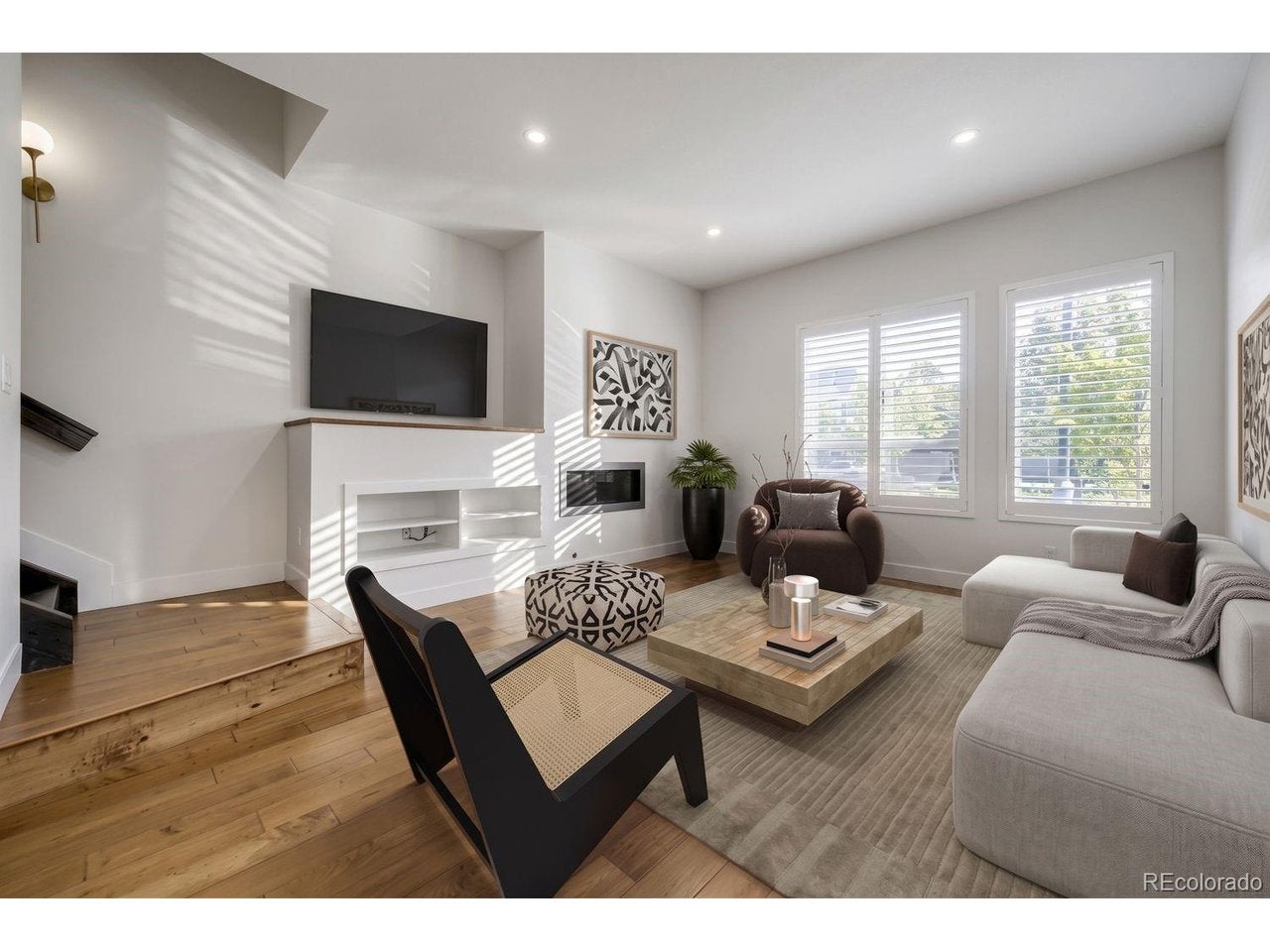 5053 Valentia St 101 — photo