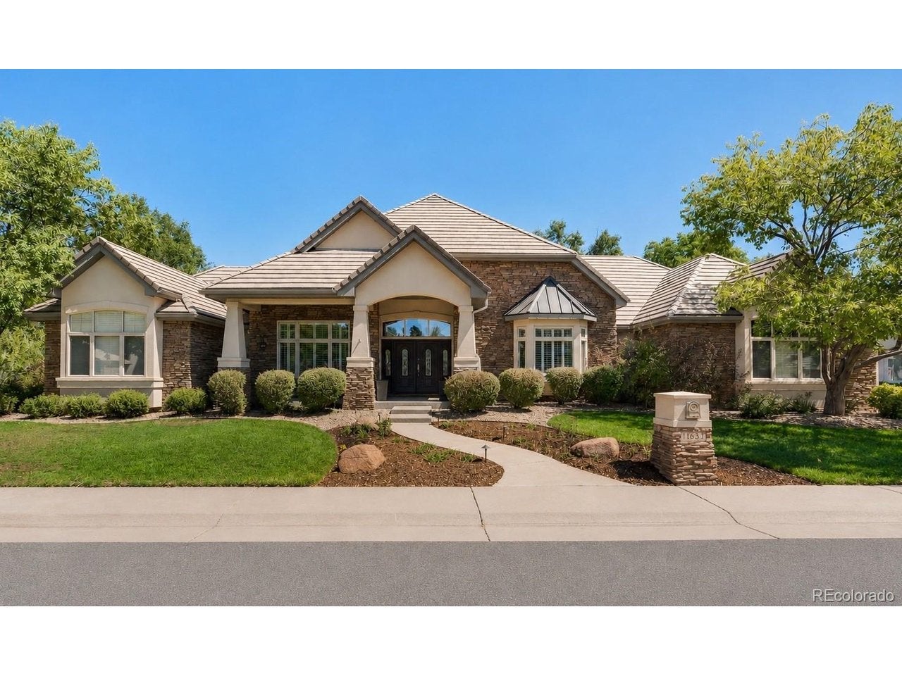 11657 E Berry Dr — photo