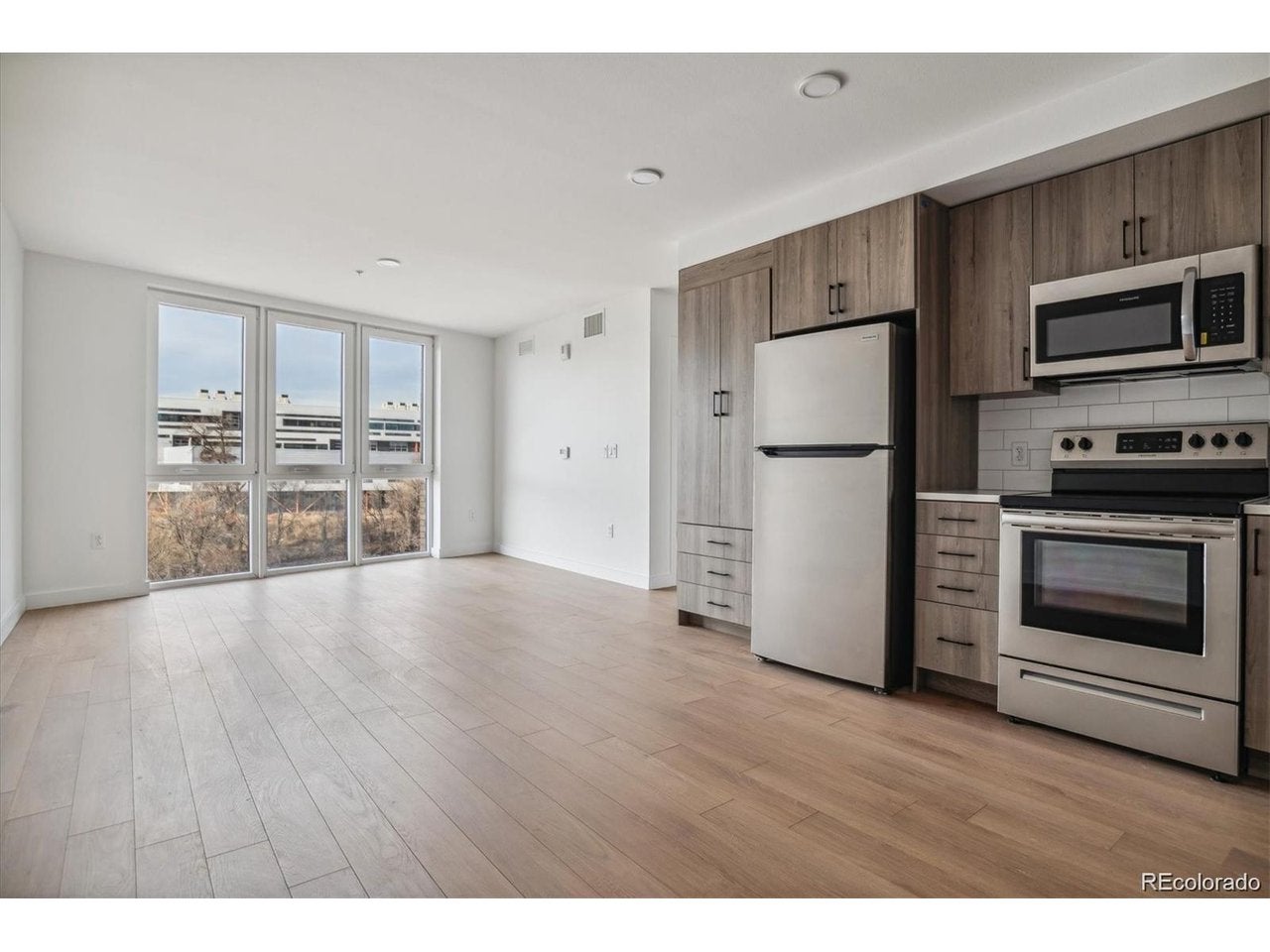 3575 Chestnut Pl 502 — photo