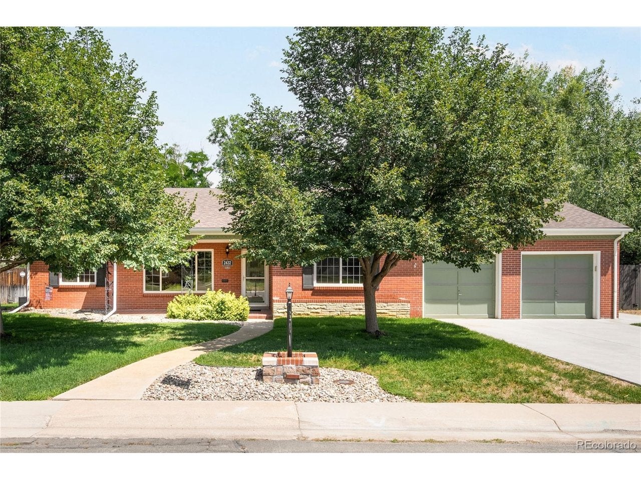 2432 S Kearney St — photo