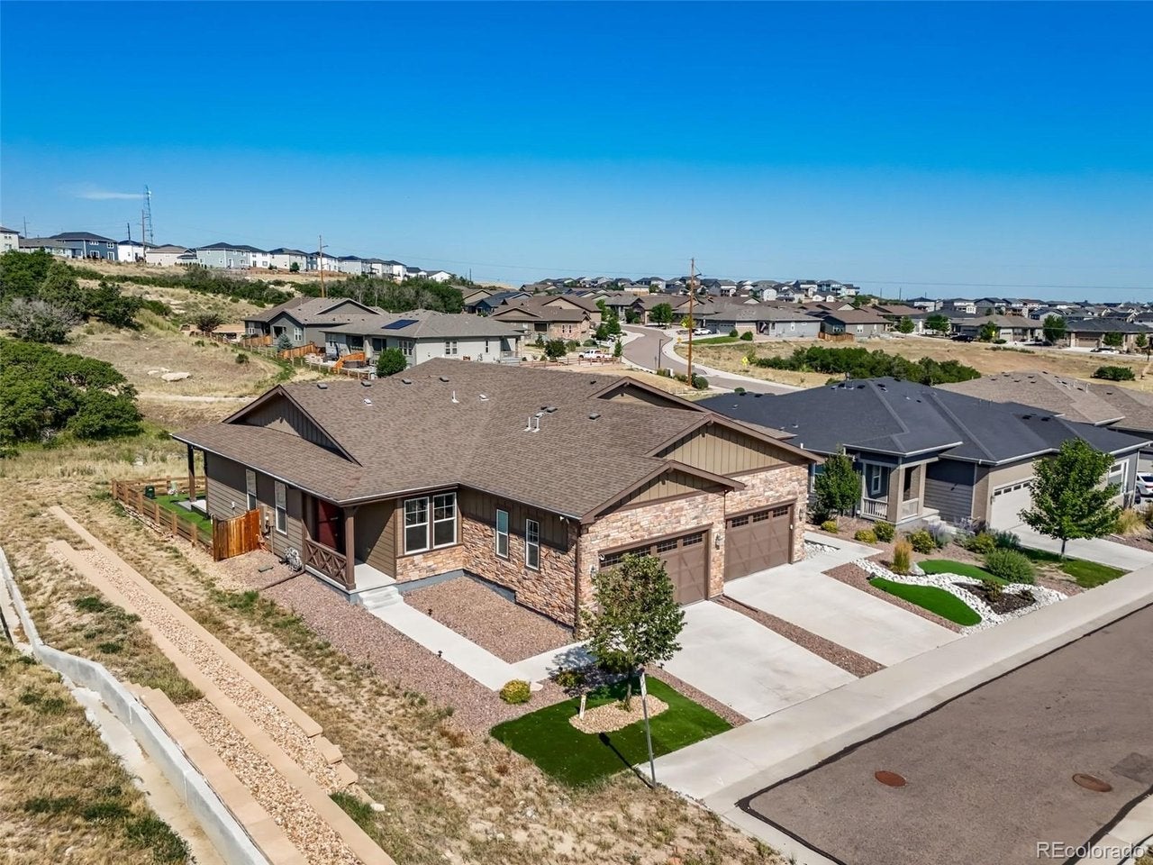 461 Hideaway Ct — photo