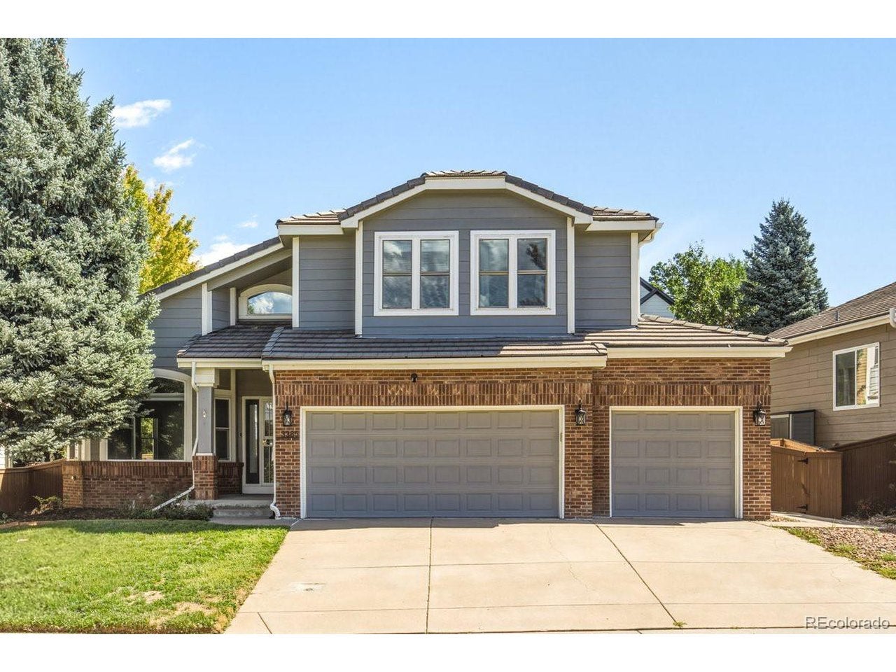 3385 White Oak Ln — photo