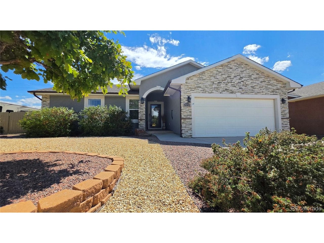 2224 Crestwood Ln — photo