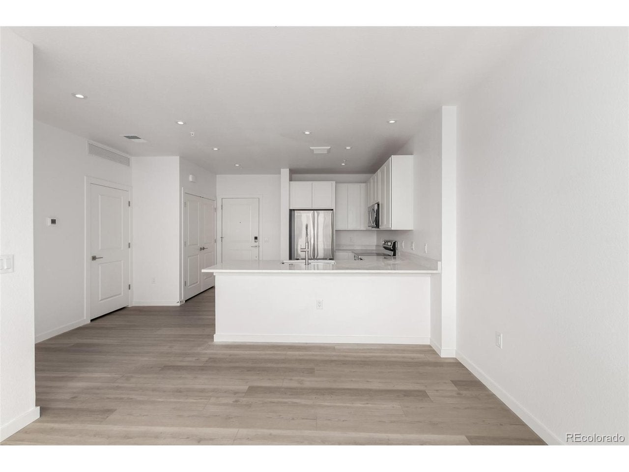 1634 N Sheridan Blvd B-102 — photo