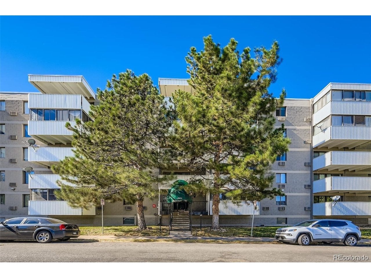 1011 S Ironton #205 St — photo