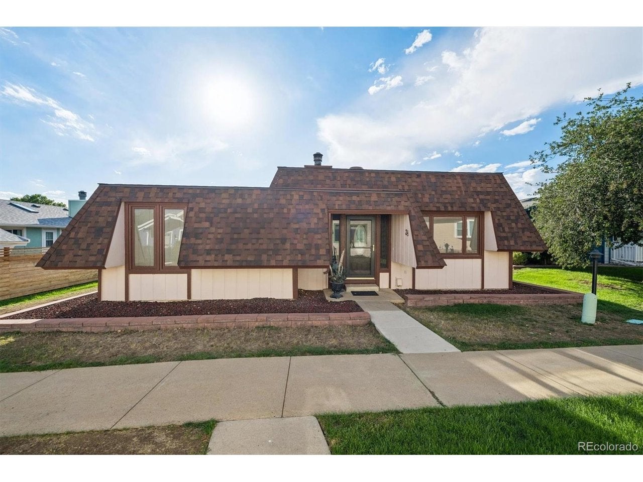38 Irene Ct — photo
