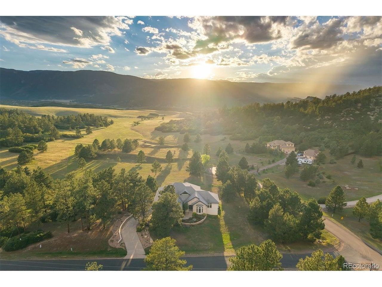 8061 Sugarloaf Rd — photo