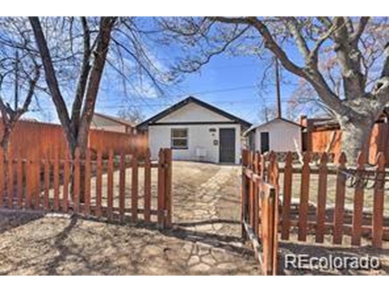 3235 N Gaylord St — photo