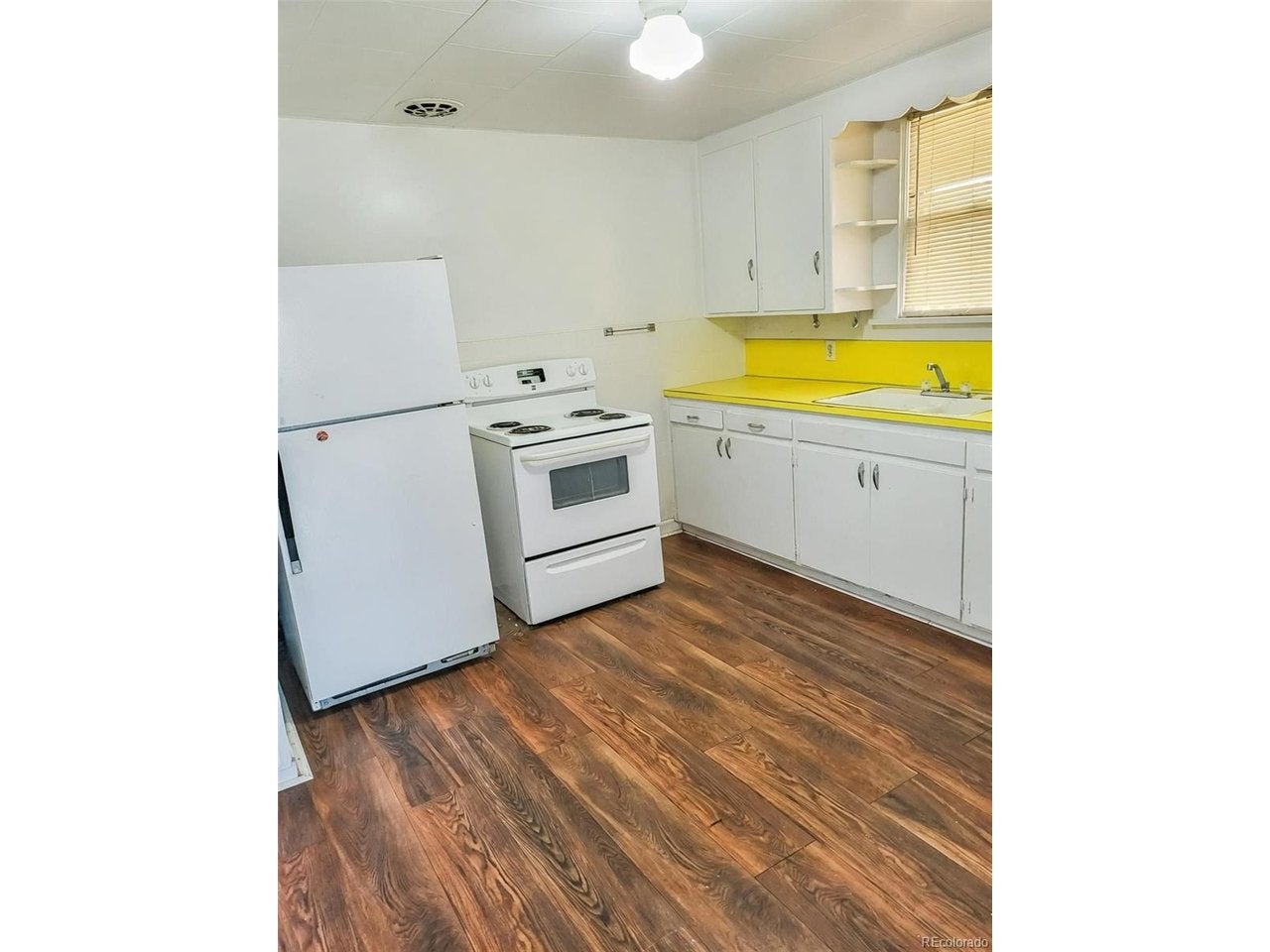 113 E 3rd St, La Junta, CO 81050 — photo 3