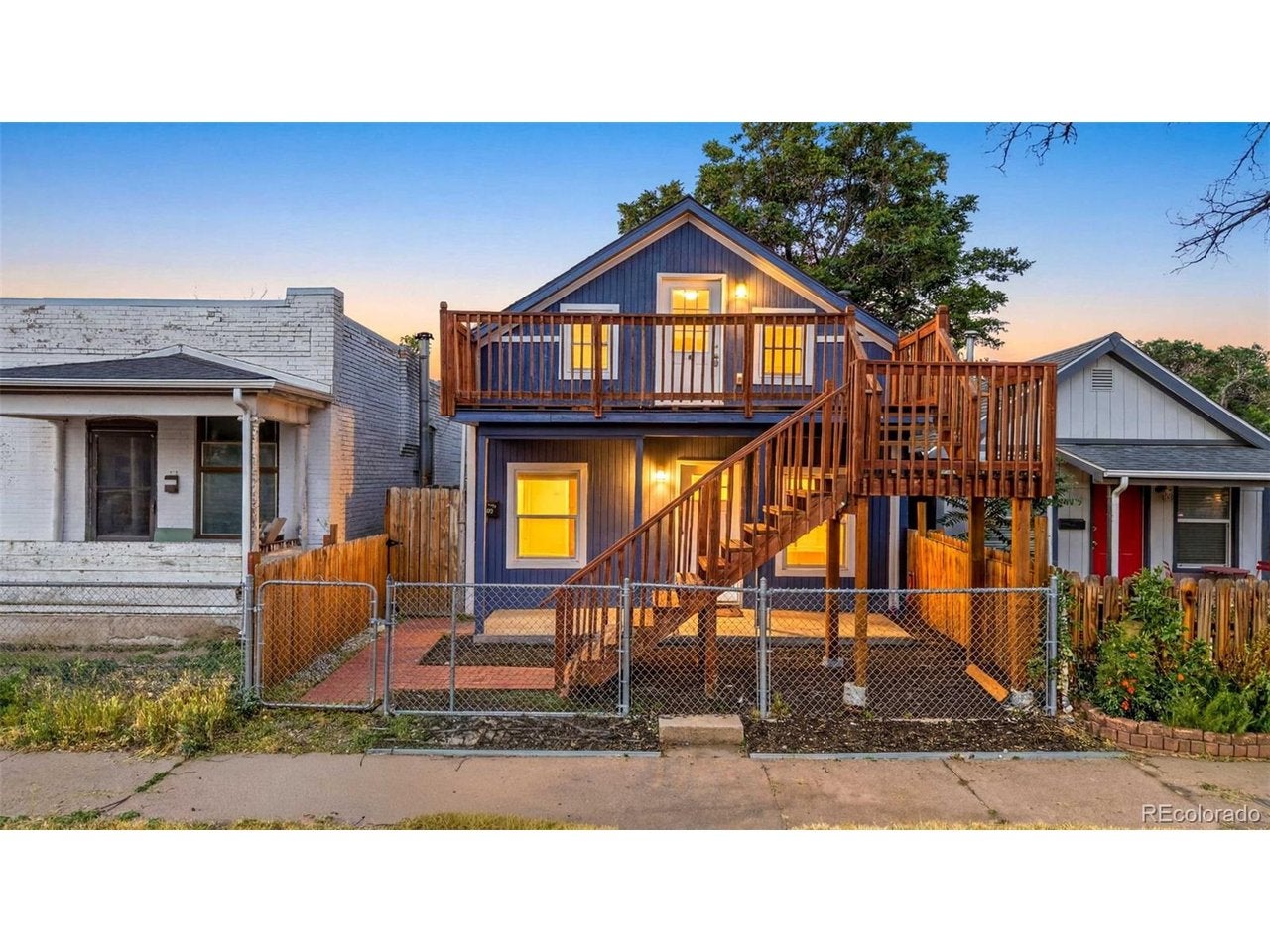 4736 Vine St — photo