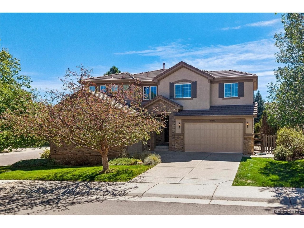 11915 E Lake Cir — photo