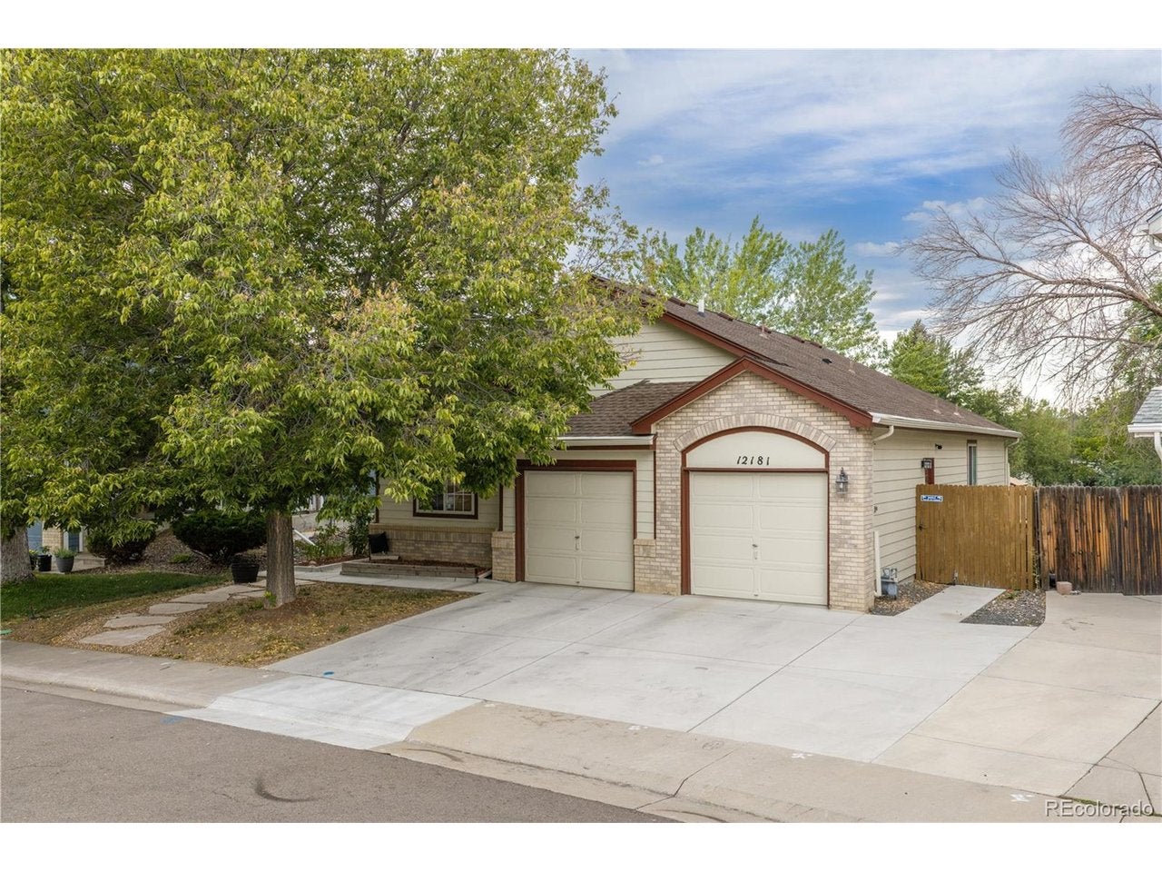 12181 Applewood Ct — photo
