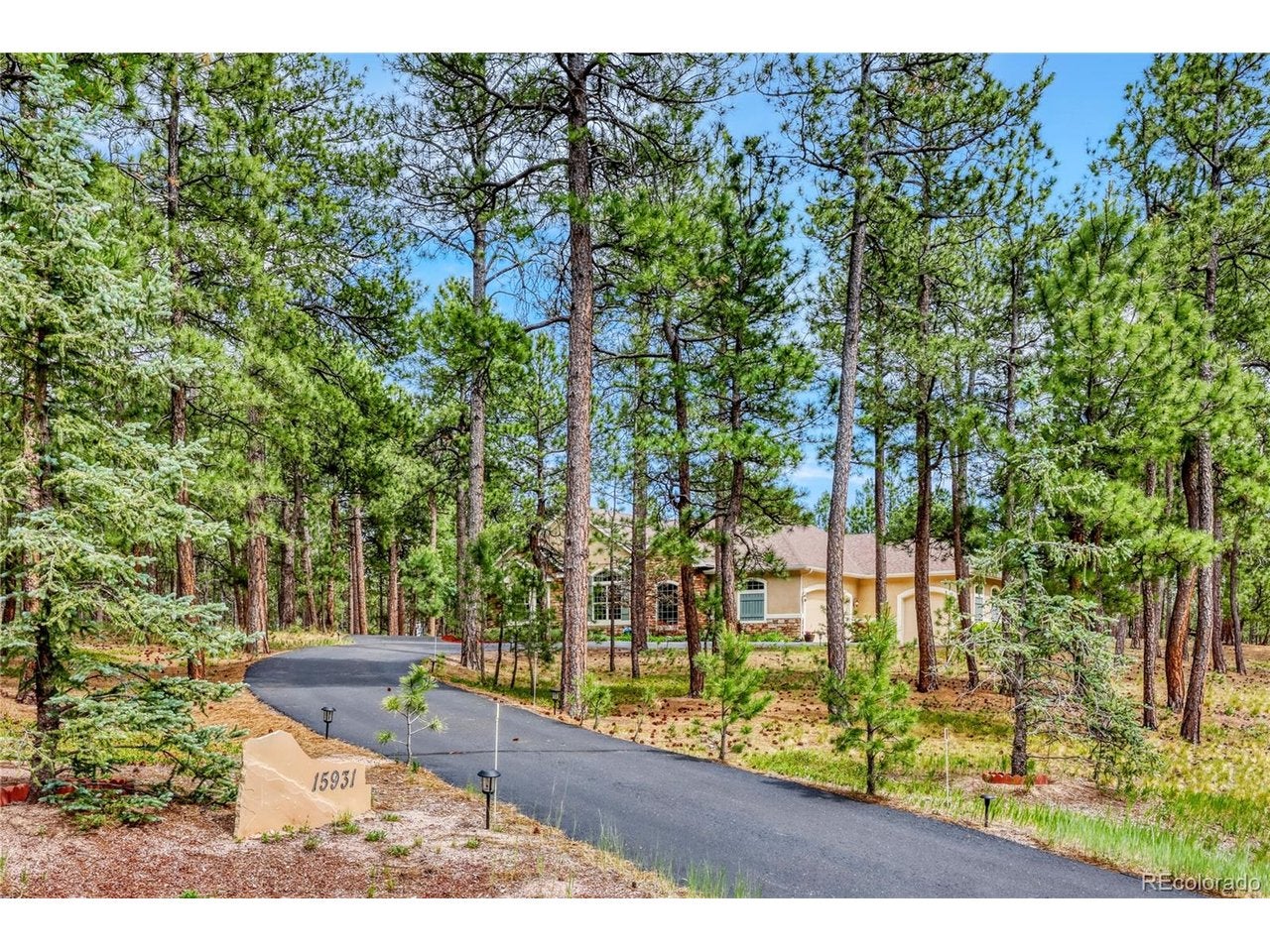 Home in Colorado Springs, CO 80908 — photo 2
