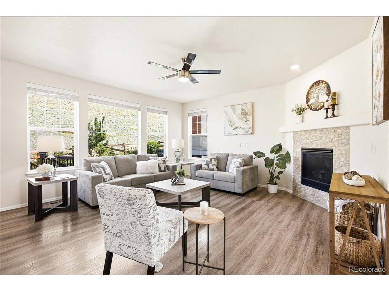 8601 Zircon Way — photo