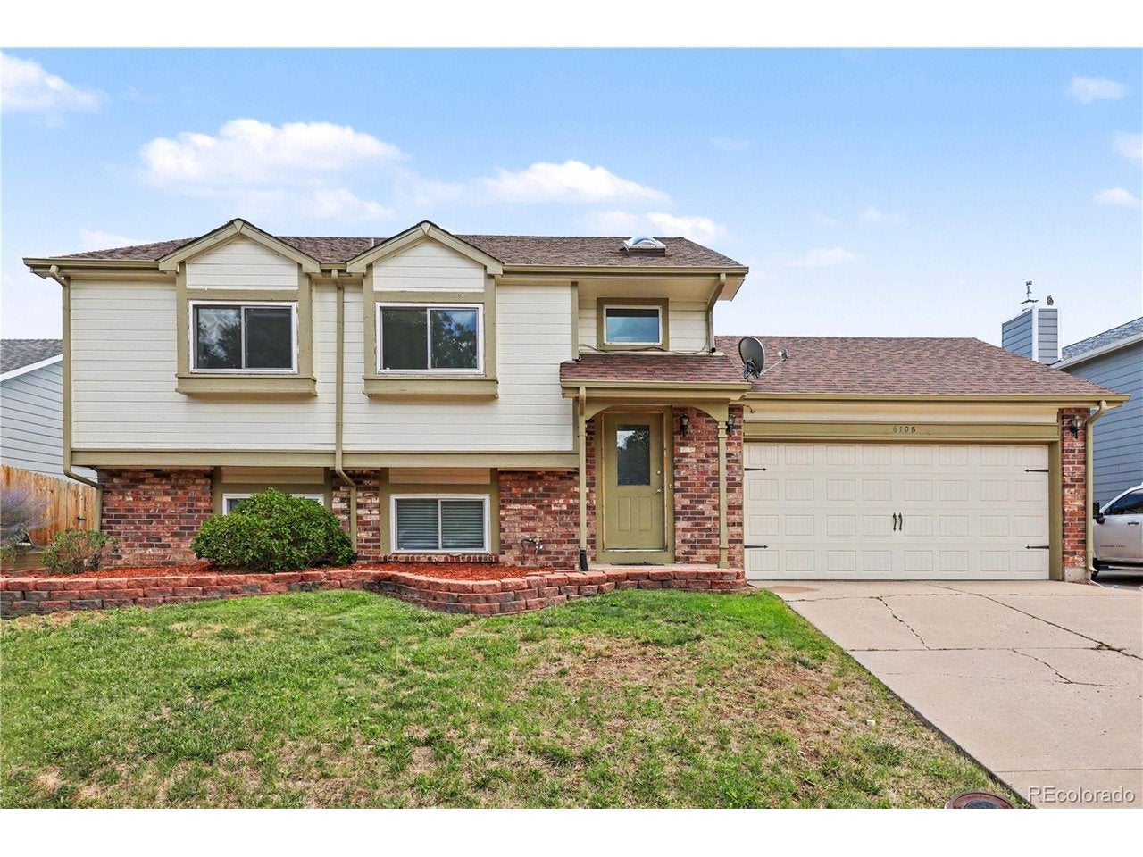 6108 S Swadley Way — photo