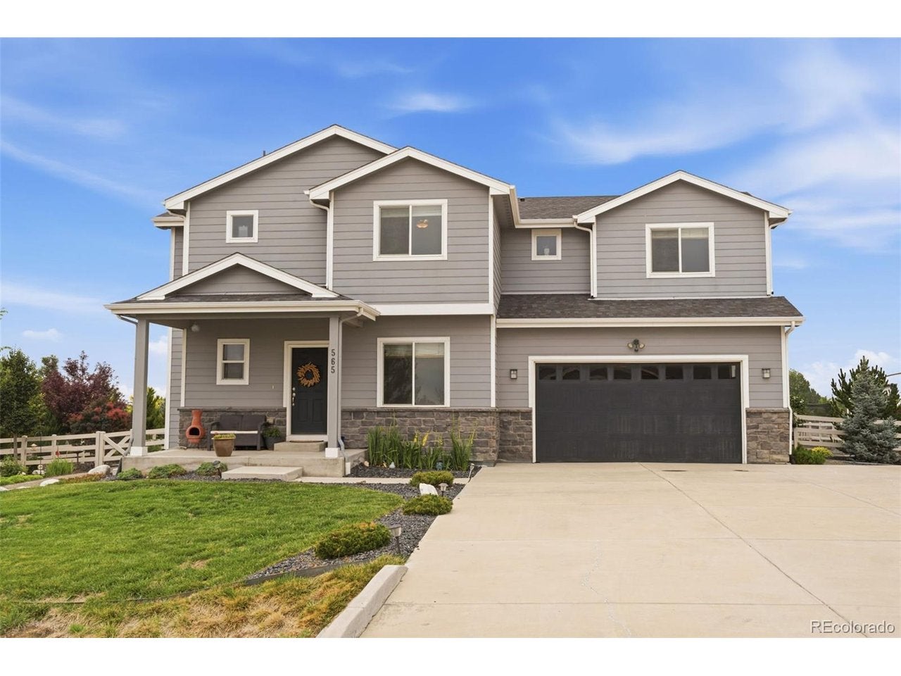 565 Remington Dr — photo