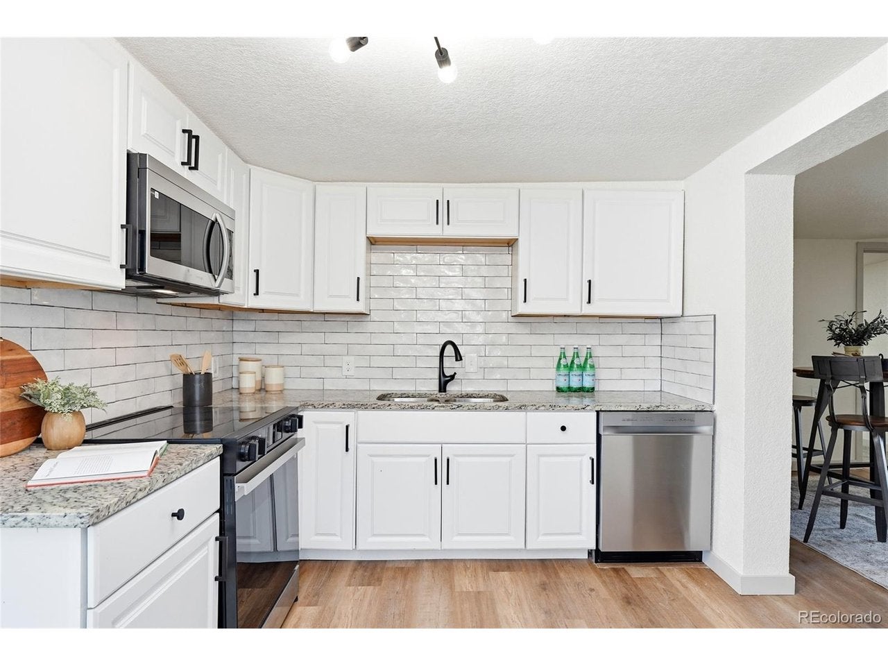 3130 W Longfellow Pl — photo