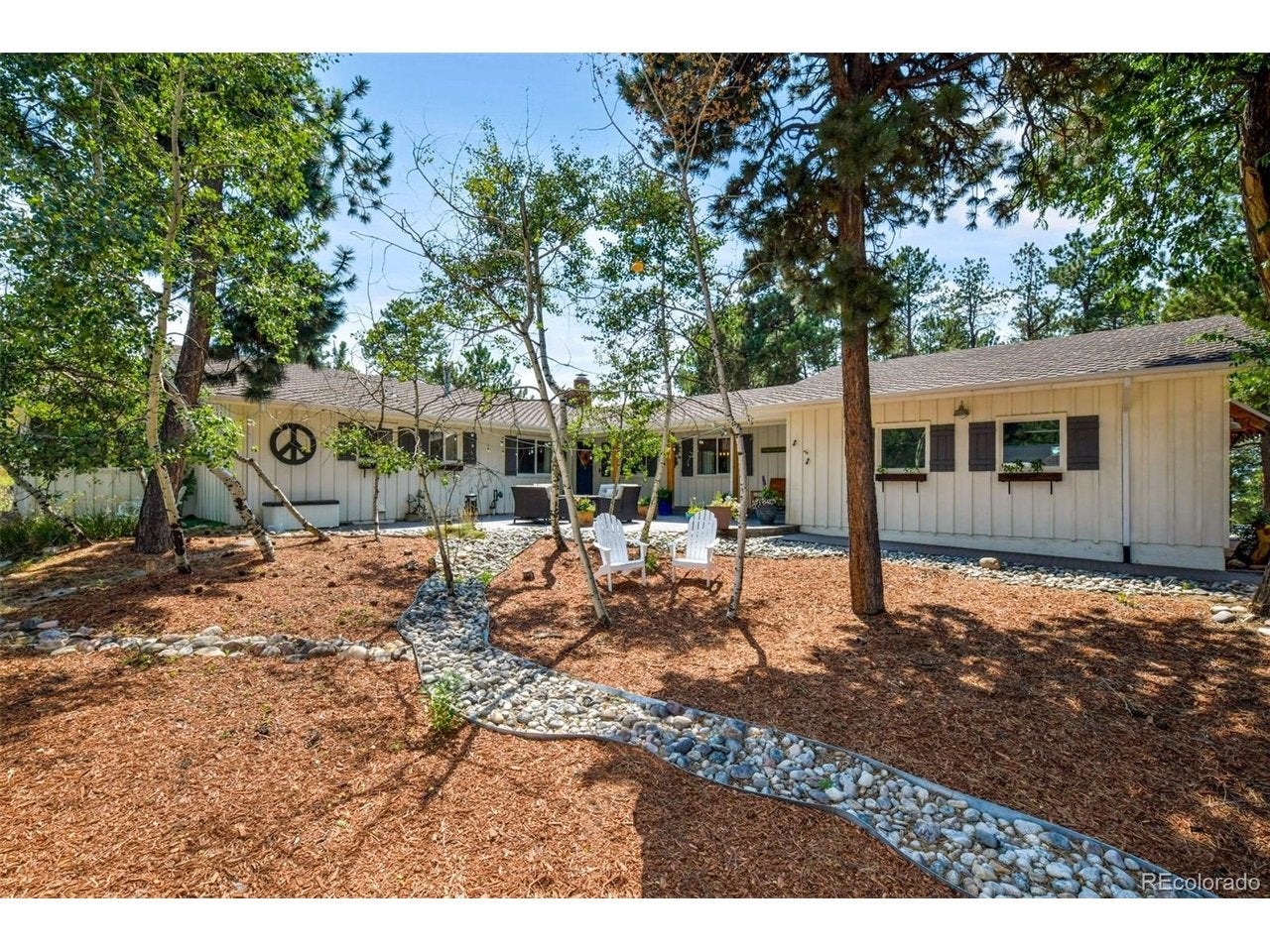 435 Wolverine Way — photo
