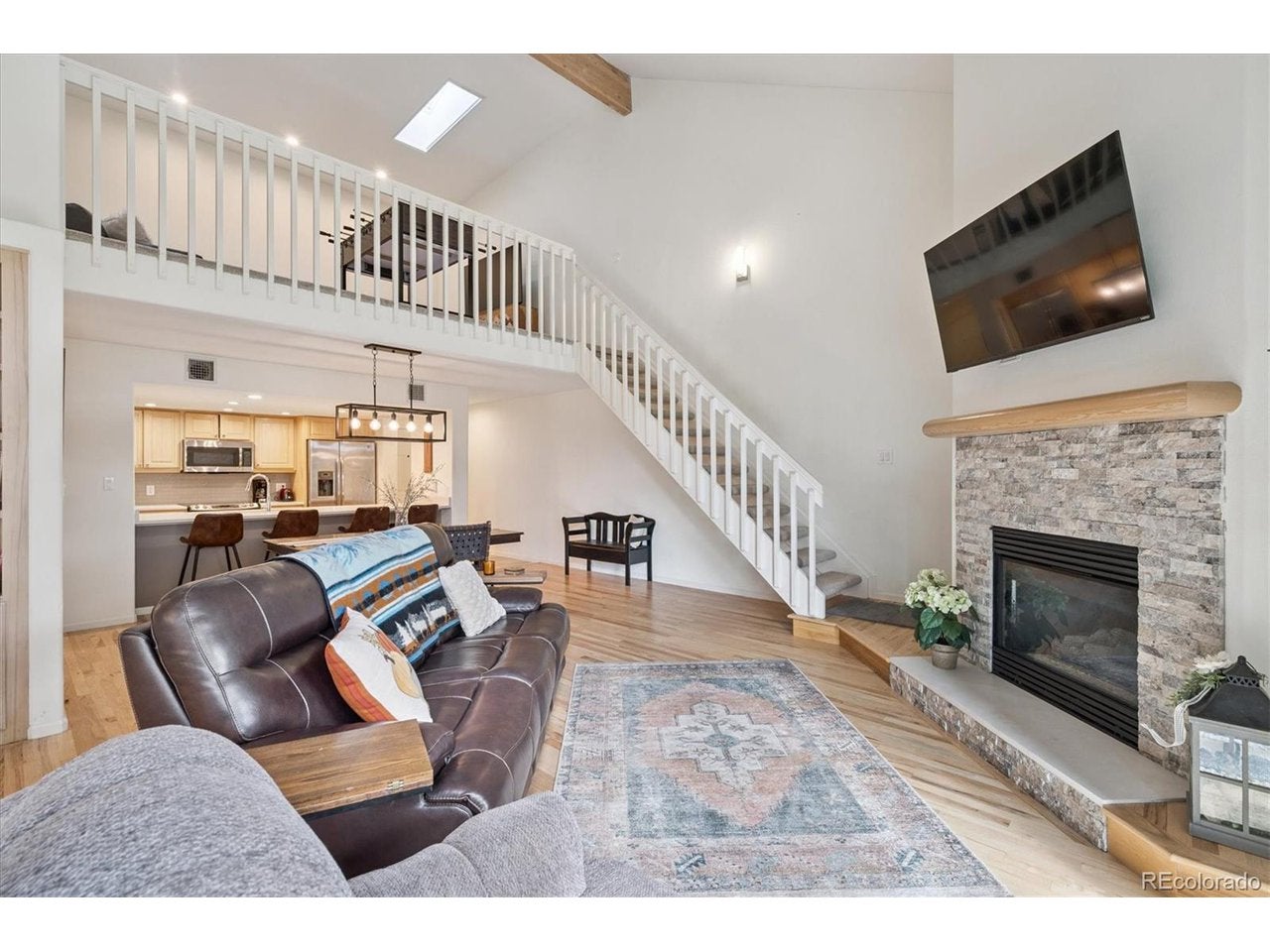 23666 Pondview Pl H — photo