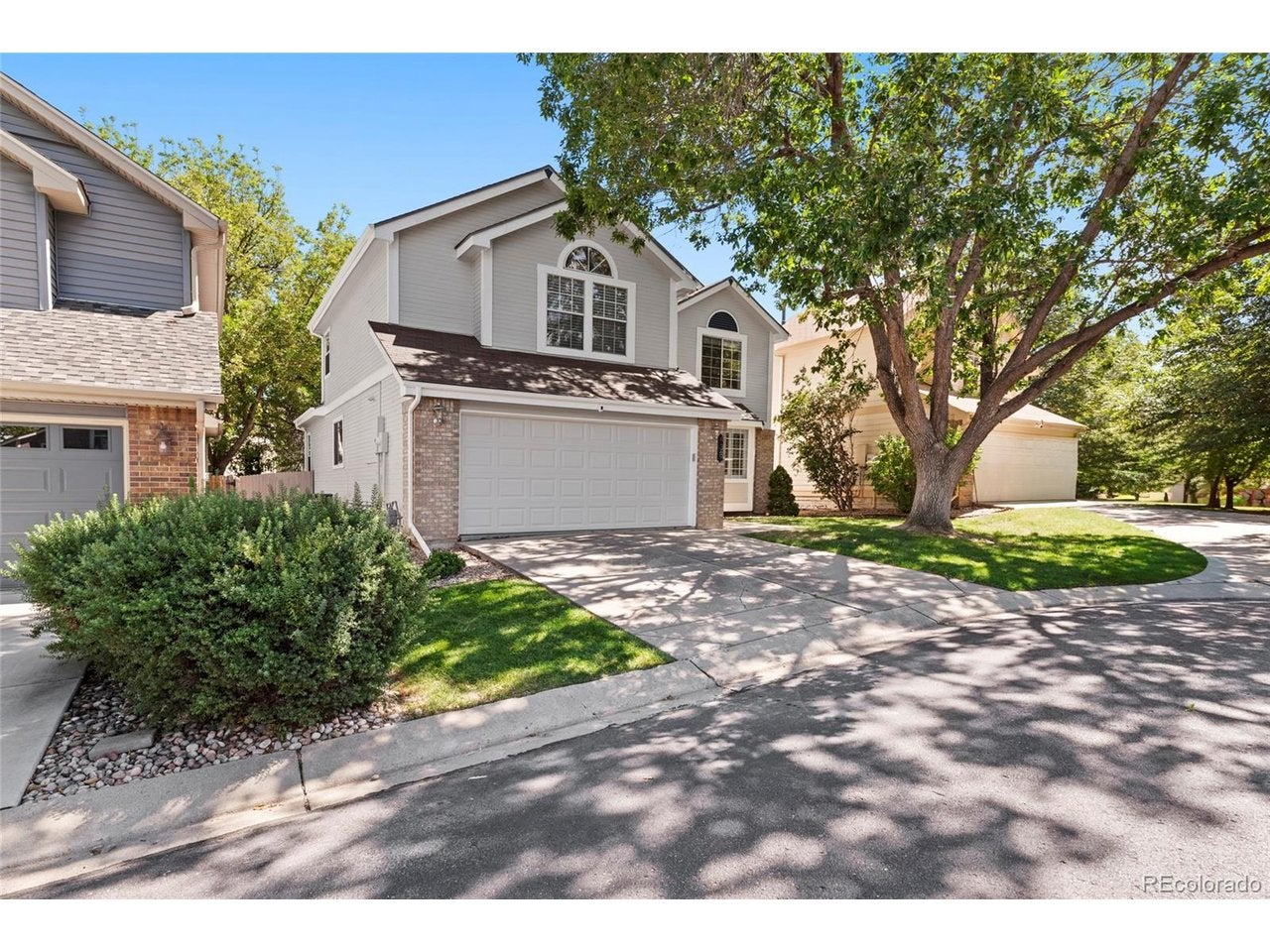 438 W Jamison Pl — photo