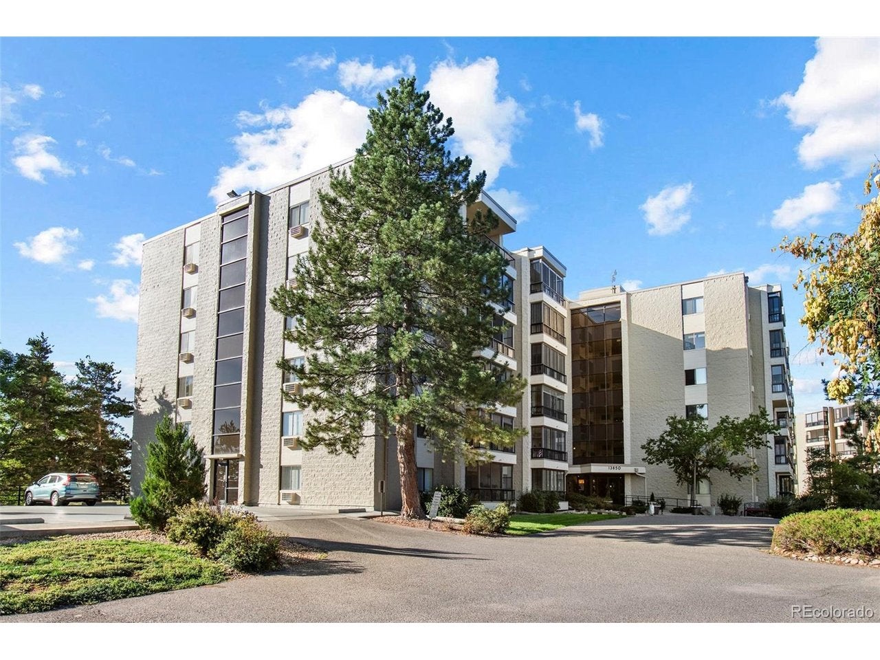 13850 E Marina Dr 211 — photo