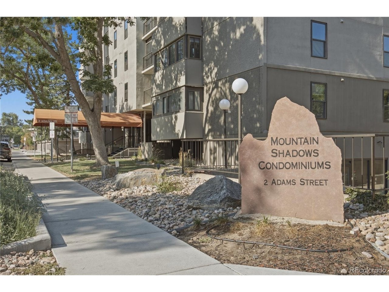 2 Adams St 905 — photo