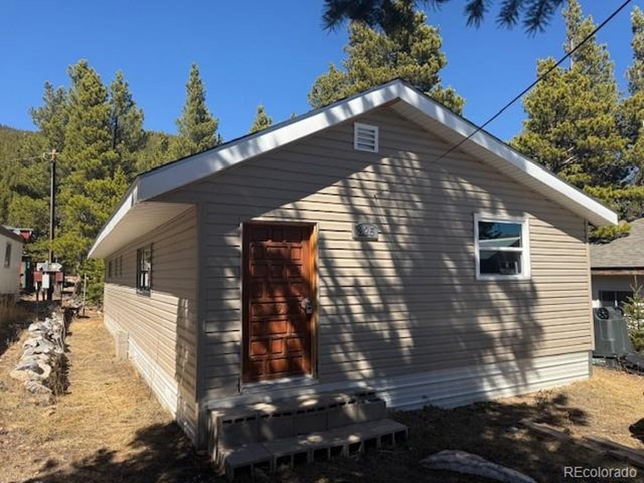 325 Aspen Rd — photo