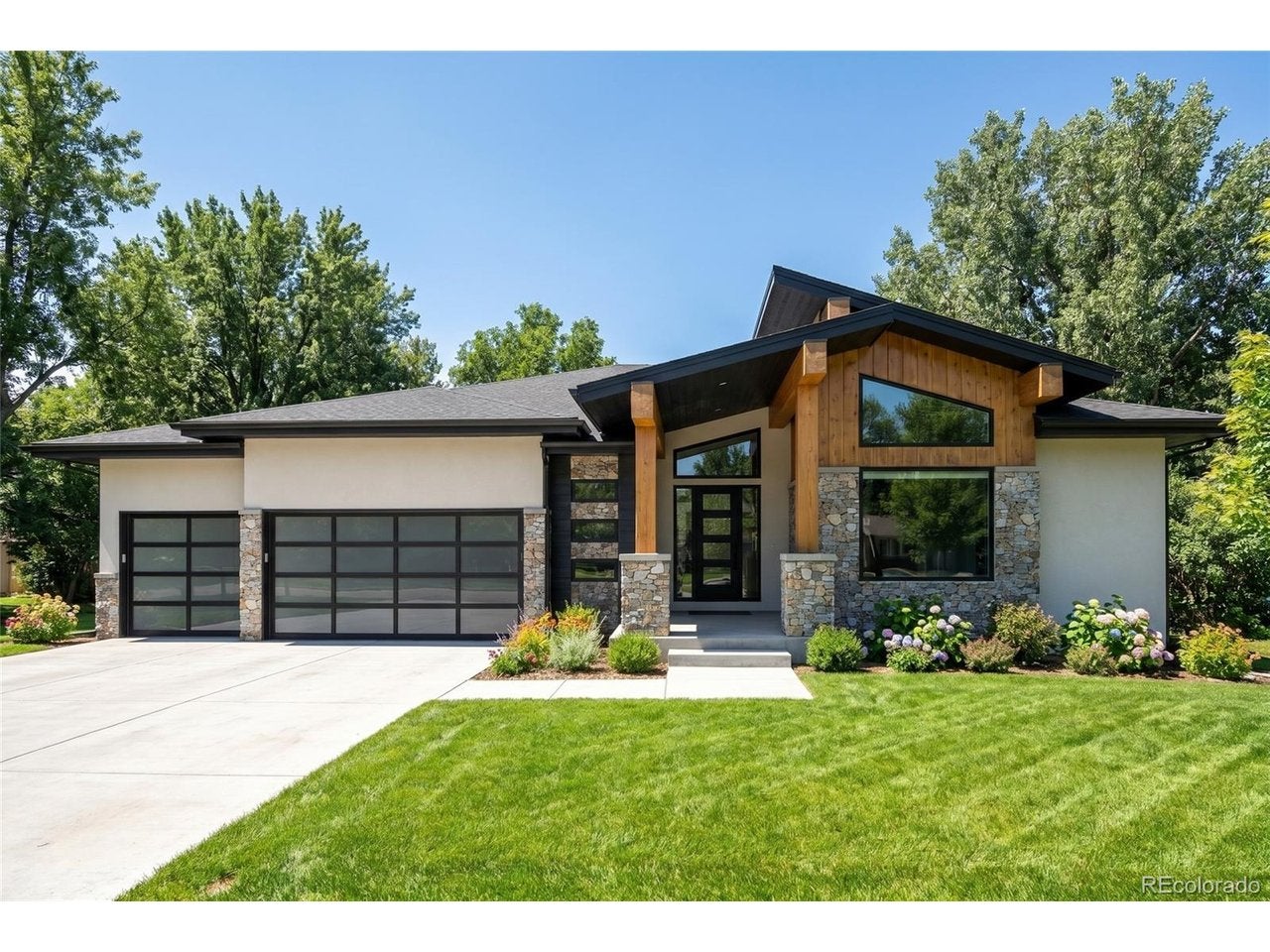 5296 Flora Way — photo