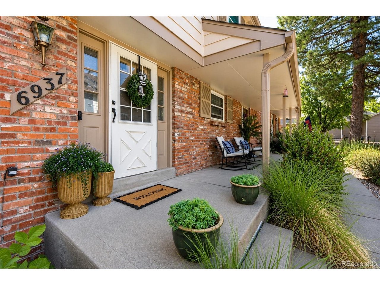 6937 E Briarwood Dr — photo