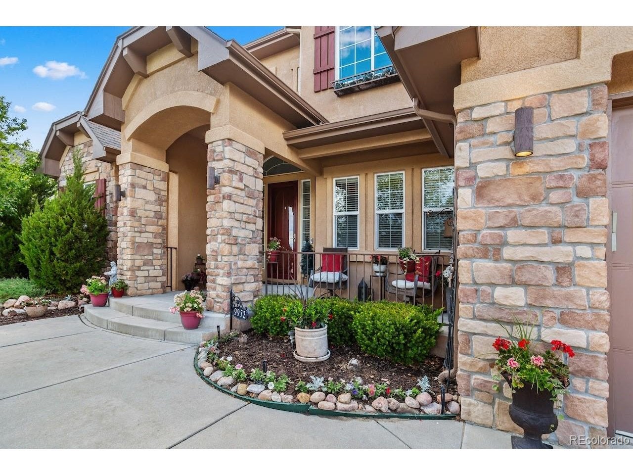 9952 Oak Knoll Ter — photo