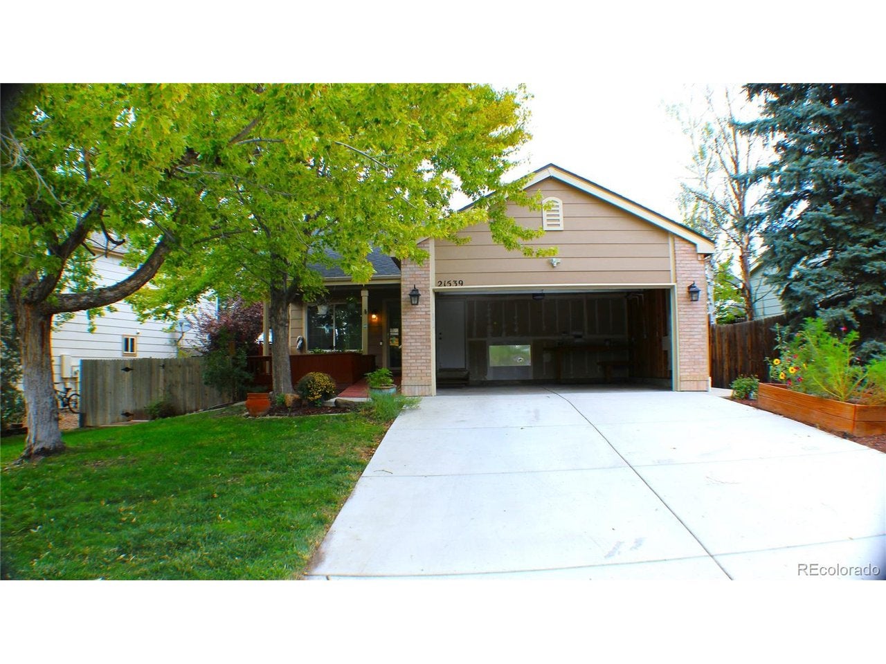 21539 E Crestridge Pl — photo
