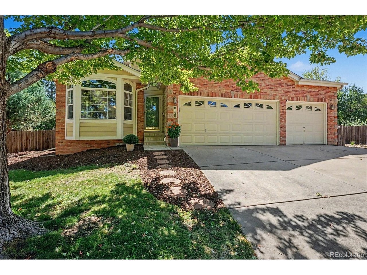 8128 Spikegrass Ct — photo
