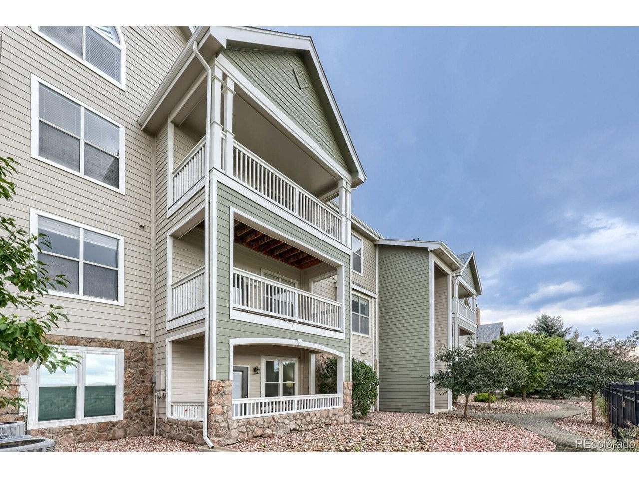 6017 Castlegate Dr W F26 — photo