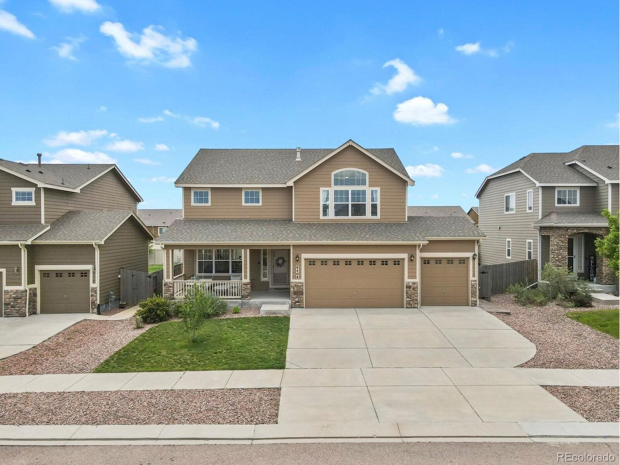 8408 Hardwood Cir — photo