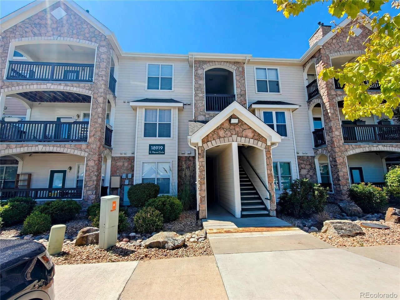 18919 E Warren Cir B107 — photo