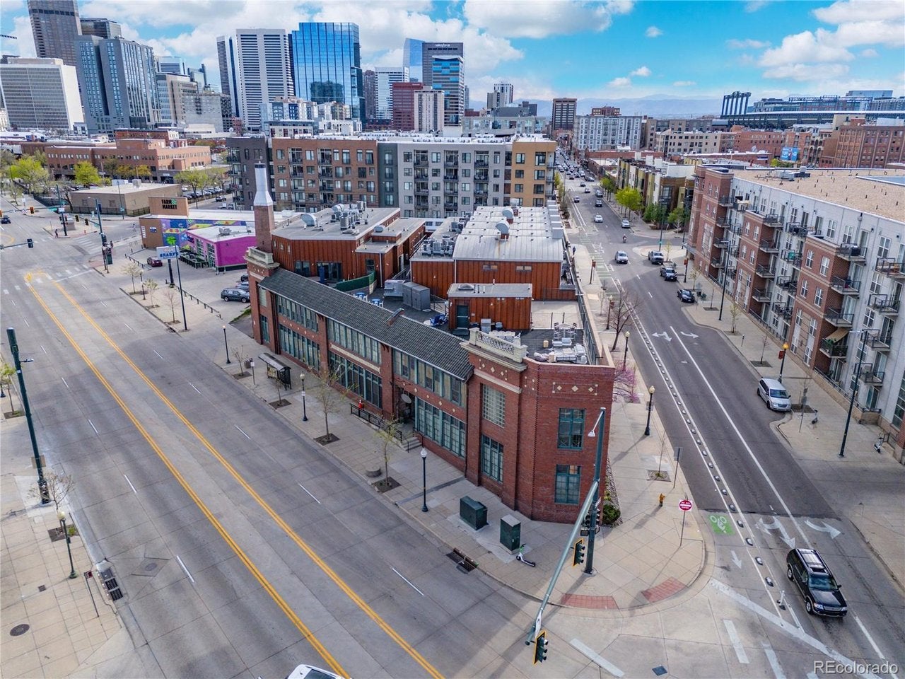 2441 N Broadway 202 — photo
