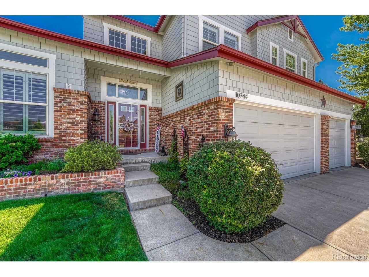 10744 Addison Ct — photo