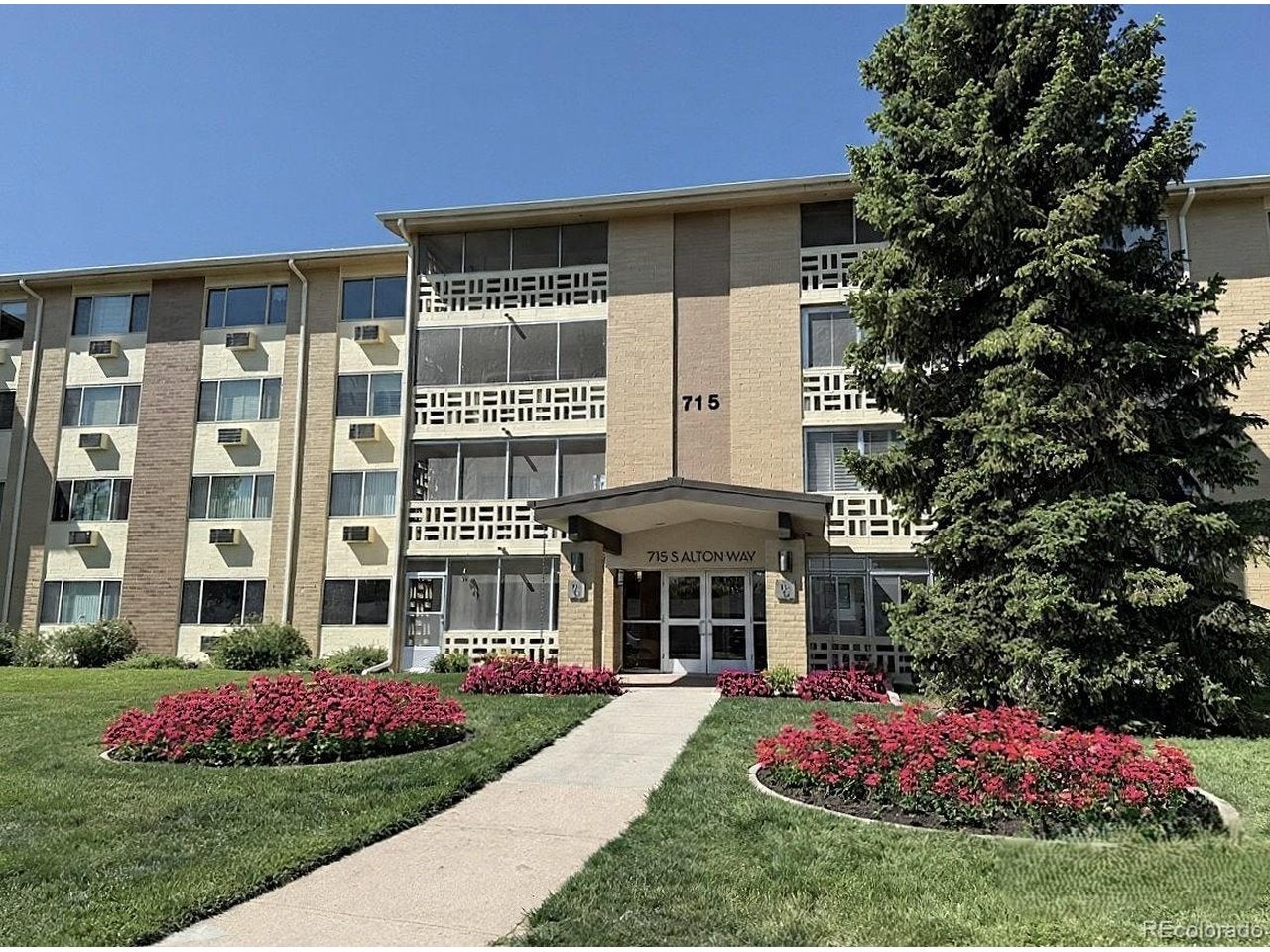 715 S Alton Way 4B — photo