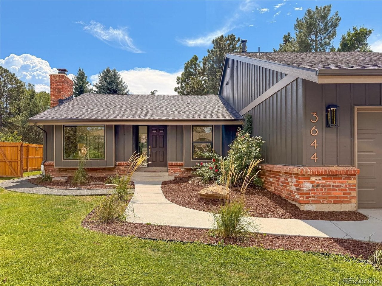 3644 E Fremont Pl — photo