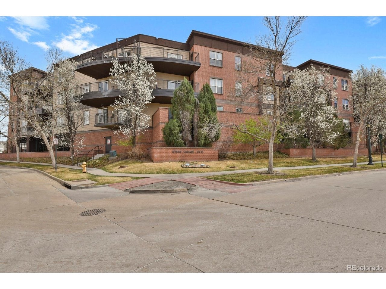 15475 Andrews Dr 413 — photo