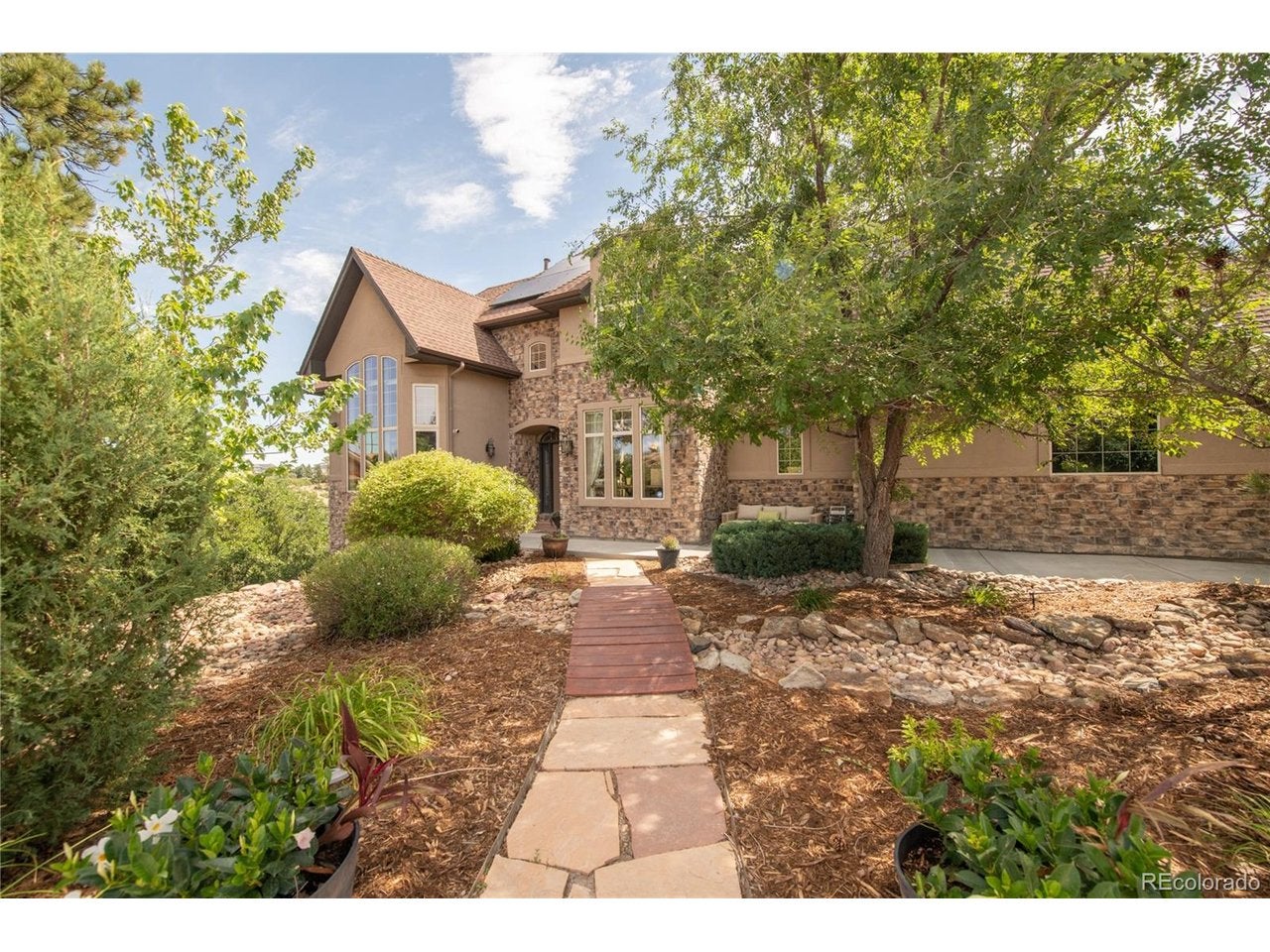 6291 Moulton Ct — photo