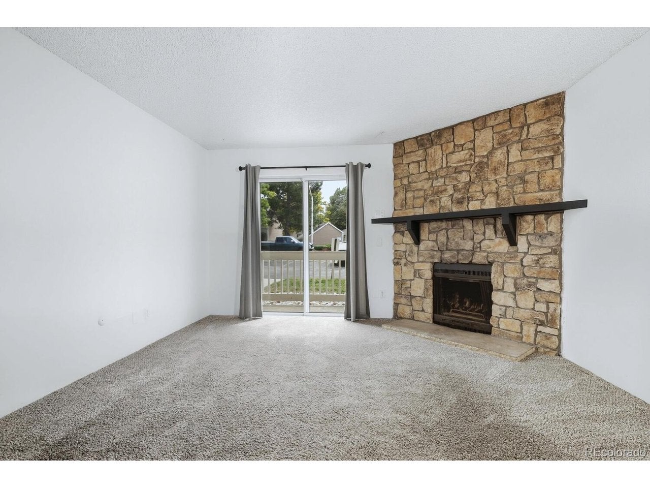 Home in Aurora, CO 80014 — photo 3