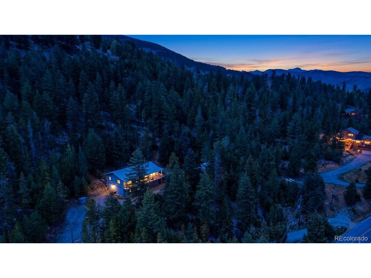 990 Saddleback Dr — photo