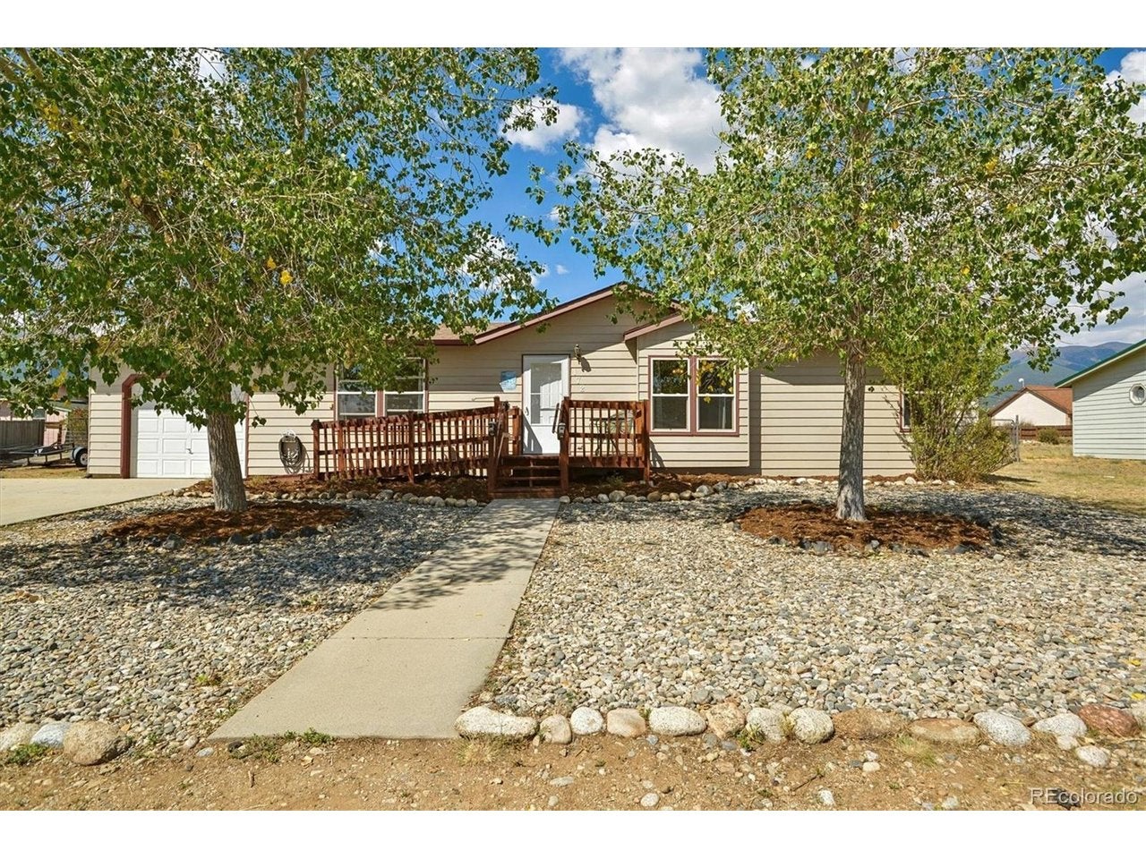 172 Susan Dr — photo
