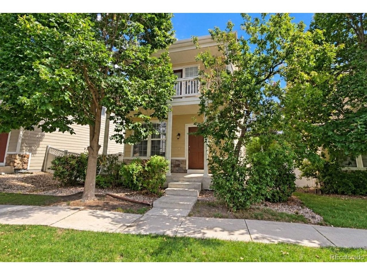 2434 St Paul Dr — photo